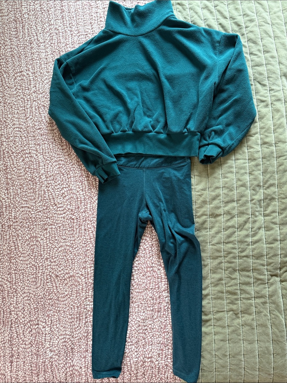 Old Navy Teal Two-Piece Lounge Set - Cozy Pullover & Leggings